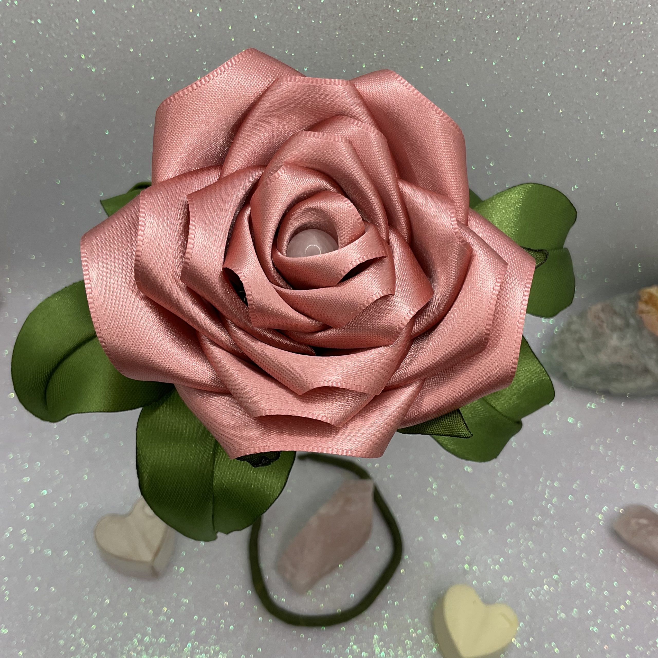 Rosa de Seda com Cristais Rosa Velho