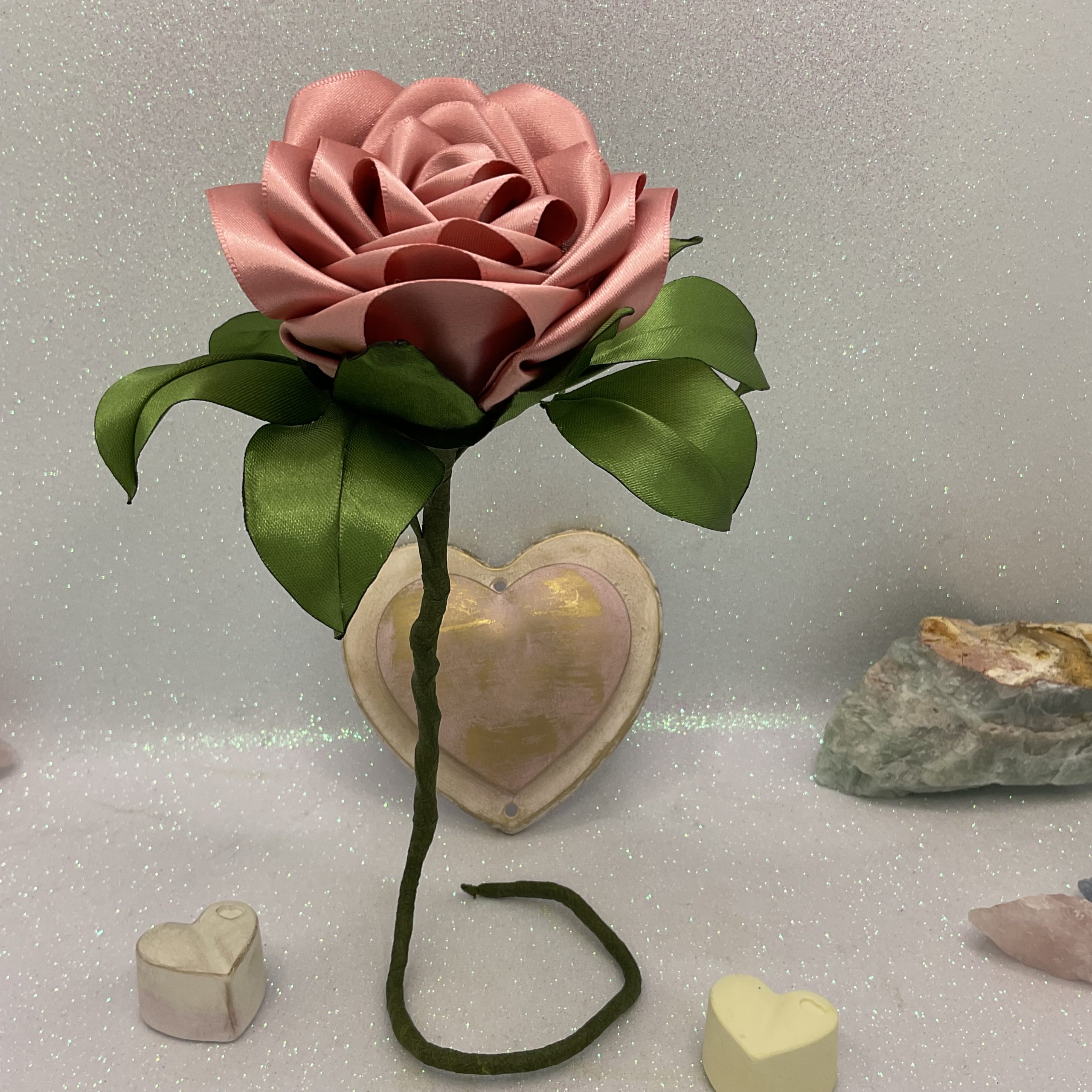 Rosa de Seda com Cristais Rosa Velho